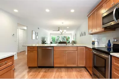 10152 Regal Drive, Largo, FL 33774 - Photo 15