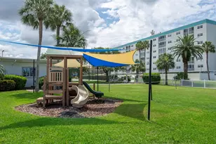 10152 Regal Dr, Largo, FL 33774 - Photo 39