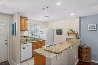 7906 Woodvine Circle, Tampa, FL 33615 - Photo 9
