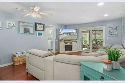 7906 Woodvine Circle, Tampa, FL 33615 - Photo 5