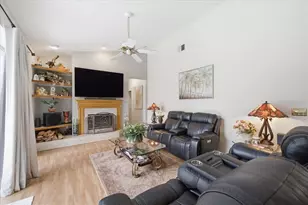 3702 Cypress Meadows Rd, Tampa, FL 33624 - Photo 13
