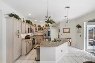 3702 Cypress Meadows Rd, Tampa, FL 33624 - Photo 5