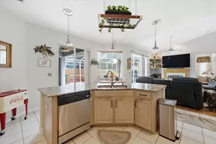 3702 Cypress Meadows Rd, Tampa, FL 33624 - Photo 9