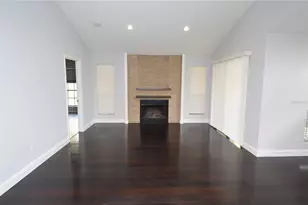 8621 Fancy Finch Dr, Tampa, FL 33614 - Photo 19