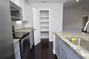8621 Fancy Finch Dr, Tampa, FL 33614 - Photo 13