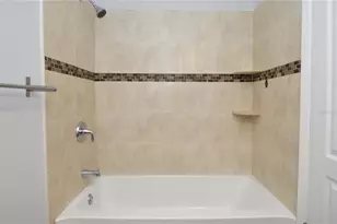 8621 Fancy Finch Dr, Tampa, FL 33614 - Photo 41