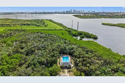 4524 Tuscan Loon Drive, Tampa, FL 33619 - Photo 21