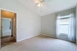 2003 Berry Lake Dr, Brandon, FL 33510 - Photo 31