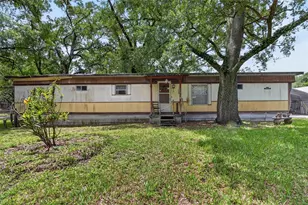 10227 Oak Ave, Tampa, FL 33619 - Photo 1