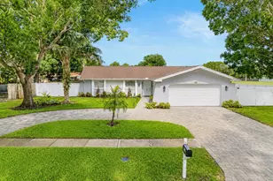 3276 Fox Hill Dr, Clearwater, FL 33761 - Photo 1