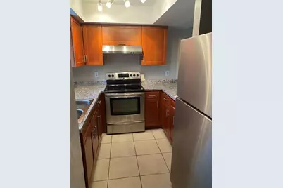 215 Valencia Boulevard #303, Belleair Bluffs, FL 33770 - Photo 3