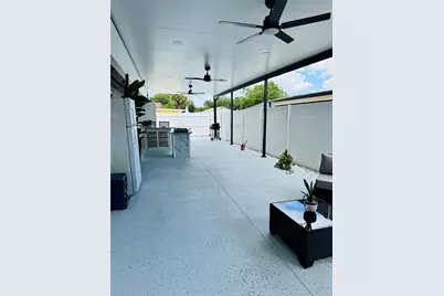 10114 Briarwick Court, Tampa, FL 33615 - Photo 37