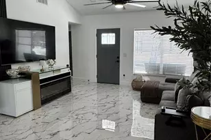 10114 Briarwick Ct, Tampa, FL 33615 - Photo 5