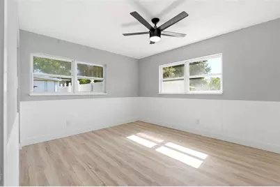 7528 17th Way N, Saint Petersburg, FL 33702 - Photo 9
