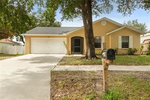 929 Sandywood Dr, Brandon, FL 33510 - Photo 9