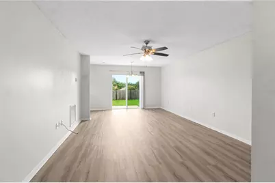 929 Sandywood Drive, Brandon, FL 33510 - Photo 13