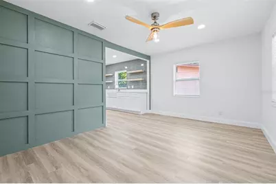 2325 Highland Street S, Saint Petersburg, FL 33705 - Photo 9