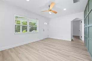 2325 Highland St S, Saint Petersburg, FL 33705 - Photo 11