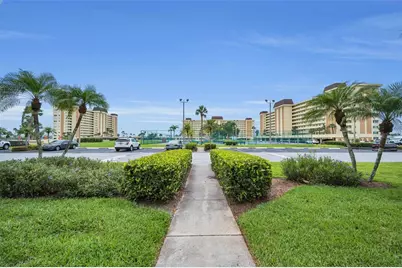 4650 Cove Circle #105, Saint Petersburg, FL 33708 - Photo 29
