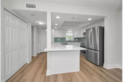 4650 Cove Circle #105, Saint Petersburg, FL 33708 - Photo 9