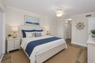 4650 Cove Cir, Saint Petersburg, FL 33708 - Photo 21