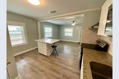 1844 Auburn Street S, Saint Petersburg, FL 33712 - Photo 5