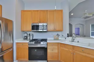1050 Regal Manor Way, Sun City Center, FL 33573 - Photo 15