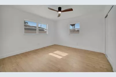 7454 Locust Street NE, Saint Petersburg, FL 33702 - Photo 51