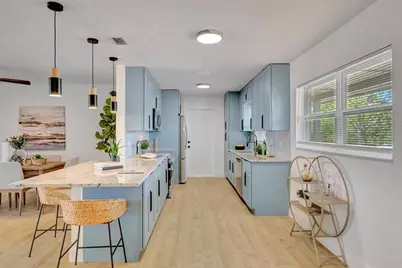 7454 Locust Street NE, Saint Petersburg, FL 33702 - Photo 11