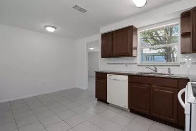 7908 Rusty Oak Drive, New Port Richey, FL 34653 - Photo 13