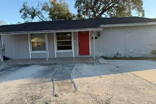 8518 Woodlake Dr, Tampa, FL 33615 - Photo 3