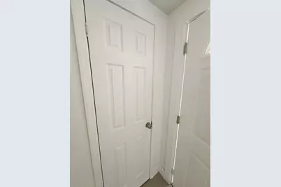 8518 Woodlake Drive, Tampa, FL 33615 - Photo 31