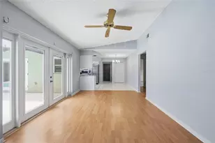 17513 Shadyside Cir, Lutz, FL 33549 - Photo 9