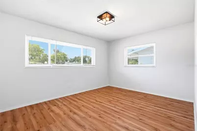 5586 30th Avenue N, Saint Petersburg, FL 33710 - Photo 17