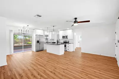 5586 30th Avenue N, Saint Petersburg, FL 33710 - Photo 5