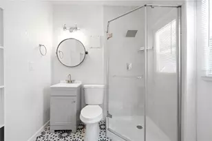 5586 30th Ave N, Saint Petersburg, FL 33710 - Photo 17