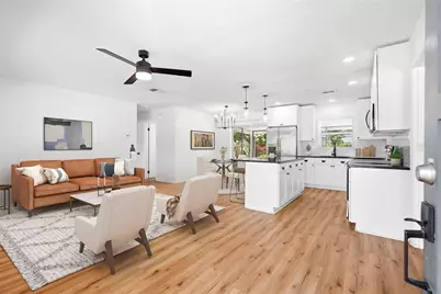 5586 30th Avenue N, Saint Petersburg, FL 33710 - Photo 3