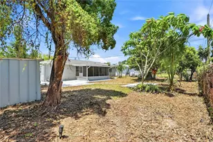 5586 30th Ave N, Saint Petersburg, FL 33710 - Photo 29