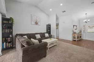 3916 Broomsedge Ln, Valrico, FL 33596 - Photo 5