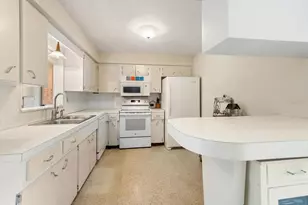 4390 20th Ave N, Saint Petersburg, FL 33713 - Photo 11