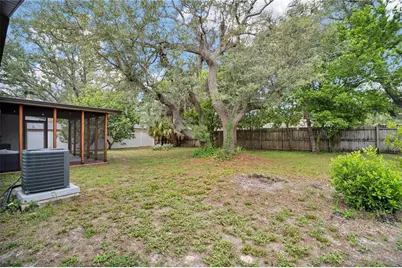 10708 N Ojus Drive, Tampa, FL 33617 - Photo 23
