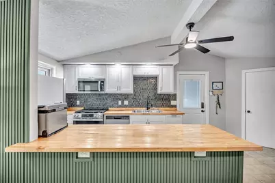 10708 N Ojus Drive, Tampa, FL 33617 - Photo 7
