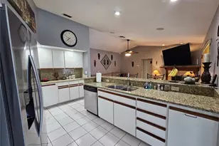2210 Bayou Dr, Holiday, FL 34691 - Photo 35