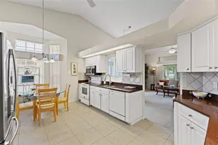 9419 New Orleans Dr, Weeki Wachee, FL 34613 - Photo 17