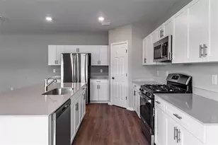 33647 Noble Creek Place, Dade City, FL 33525 - Photo 9