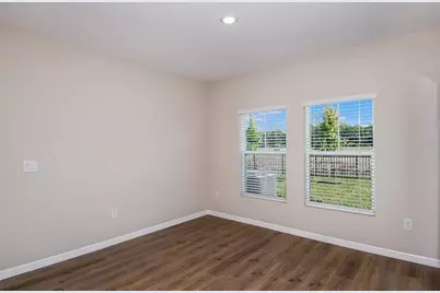 33647 Noble Creek Place, Dade City, FL 33525 - Photo 13