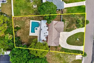 4627 Venetian Blvd NE, Saint Petersburg, FL 33704 - Photo 11