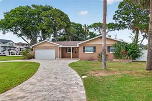 4627 Venetian Blvd NE, Saint Petersburg, FL 33704 - Photo 1