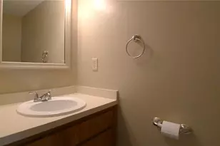 608 Lynchburg Dr, Brandon, FL 33511 - Photo 5