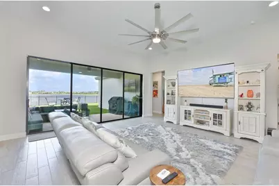 5379 Everlong Drive, Apollo Beach, FL 33572 - Photo 9
